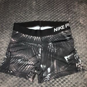 Nike pros size- small